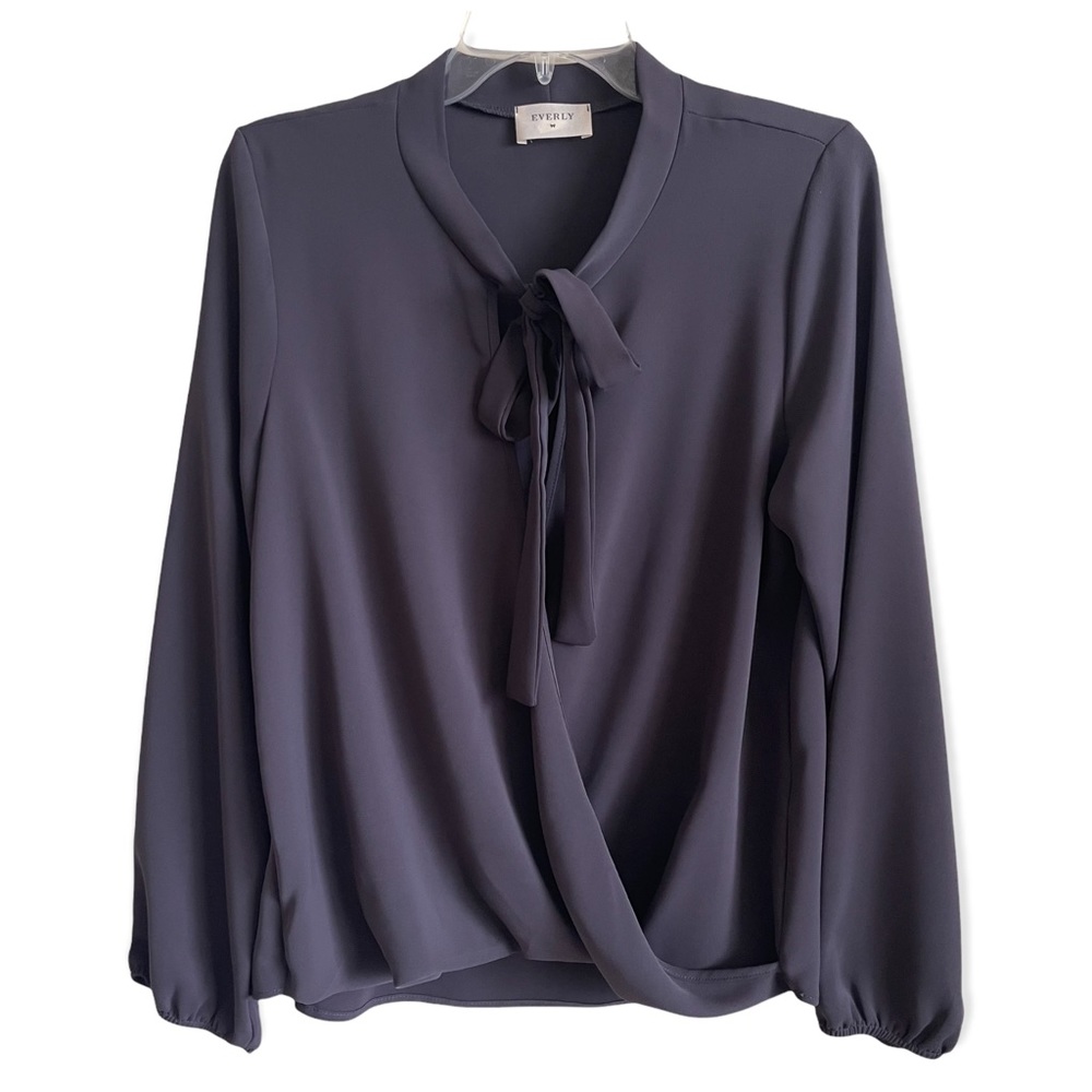 Everly Neck Tie Gray Blouse Sz Large